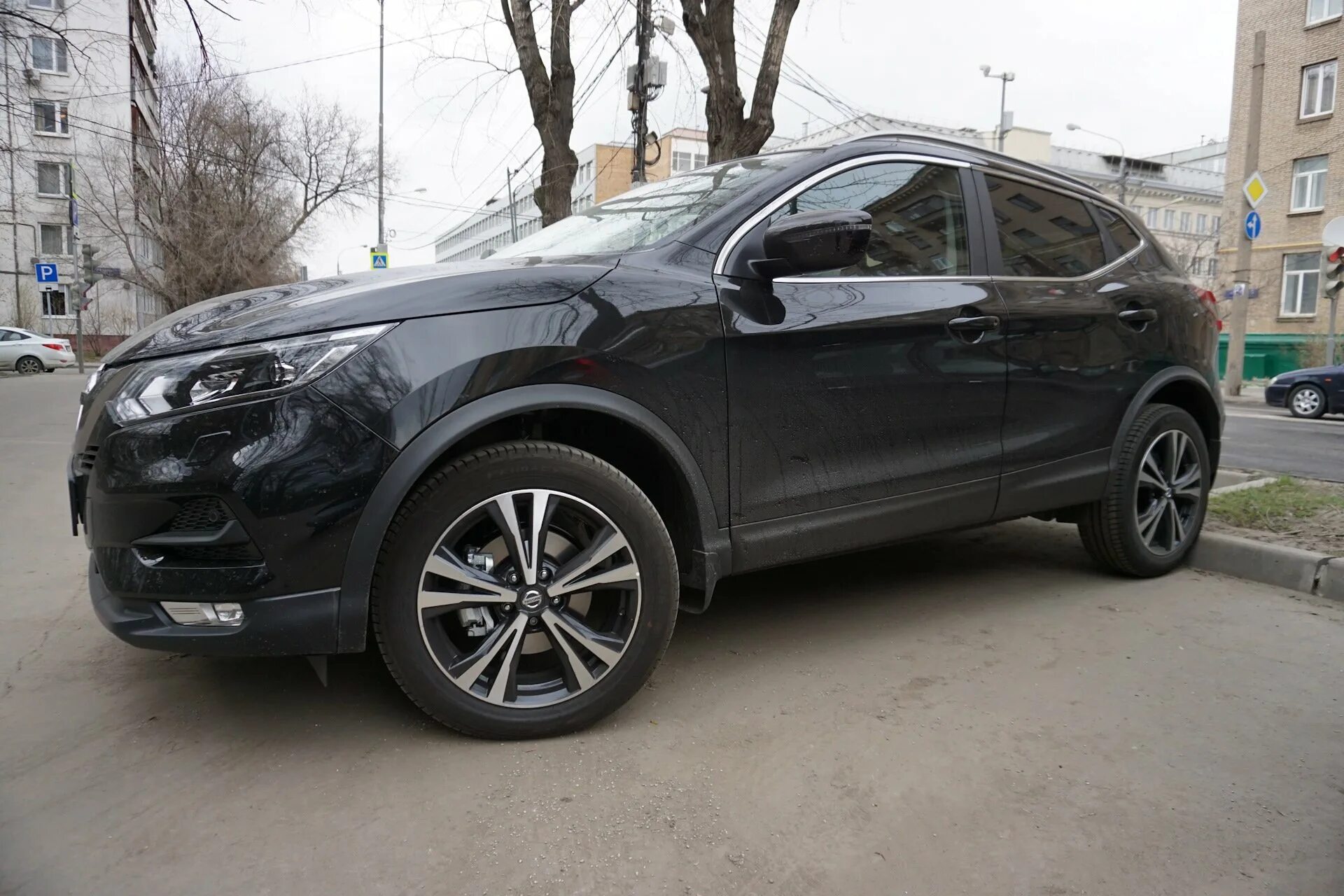 Nissan qashqai j11 серый. Диски на ниссан кашкай j11 r17. Nissan qashqai j11 диски r17. Qashqai j11 r20. Диски nissan qashqai j11.