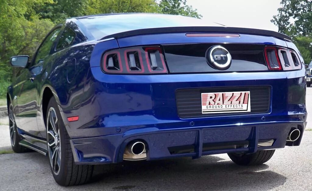 Бампер мустанга. Roush Mustang 2005 бампер. Бампер Форд Мустанг. Ford Mustang 6 Rear Bumper. Бампер Mustang 2013.