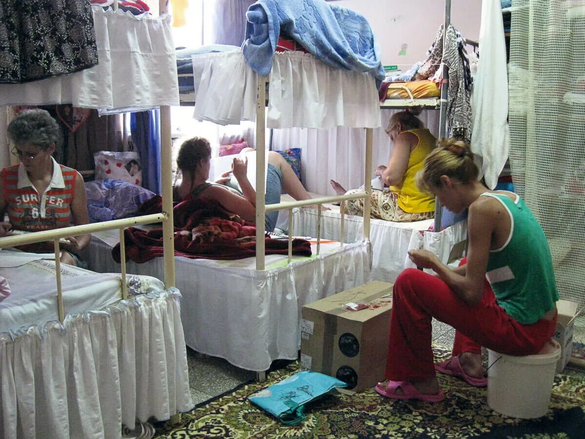 Женская зона фото. Женская тюрьма в румынии. женщины в тюрьме. женская колония. фотографии из женской тюрьмы.
