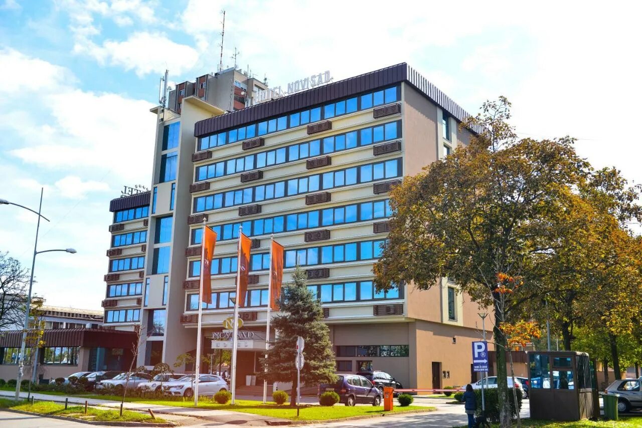 Отель нови. Отели в нови-сад. новостройки в нови сад сербия. novi sad hotels. сербия отели.