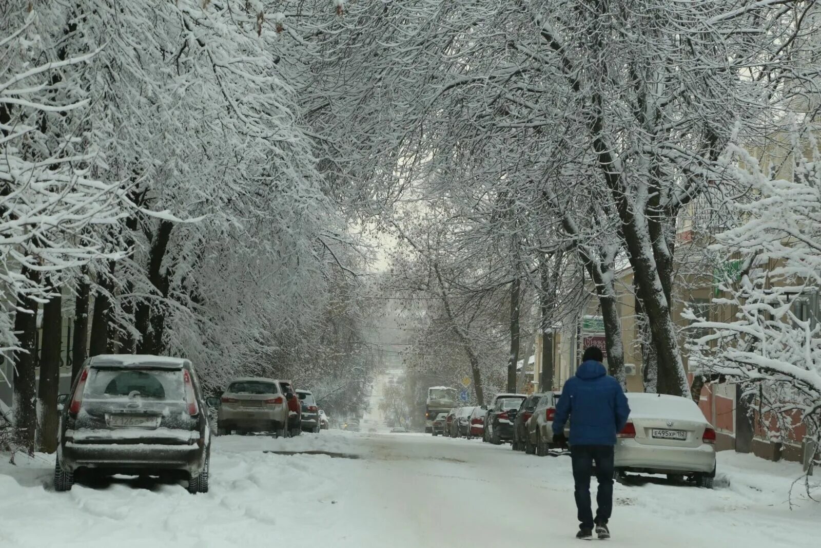 Сегодня на улице сильный мороз. Морозы Иркутск. Иркутск морозный. Иркутск зимой люди. Морозы еще будут.