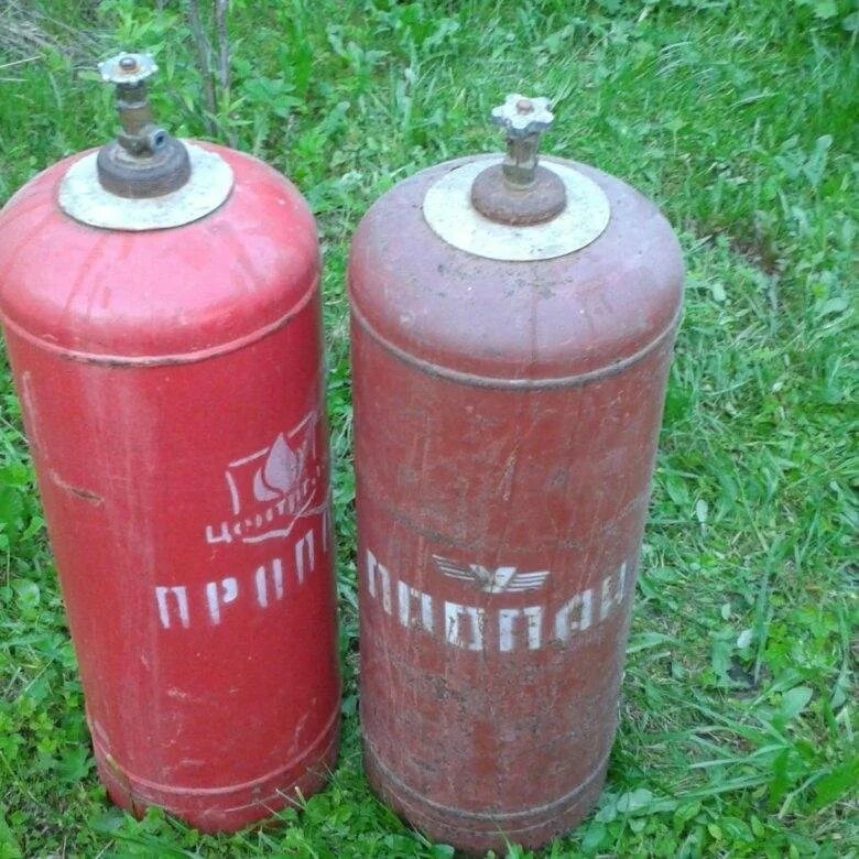Газ в баллонах 50 литров. У пропан газ баллон. Пропан газ баллон 50 литров б/у. Газ баллон пропан 50 литров. Баллон газовый пропановый 50 л.