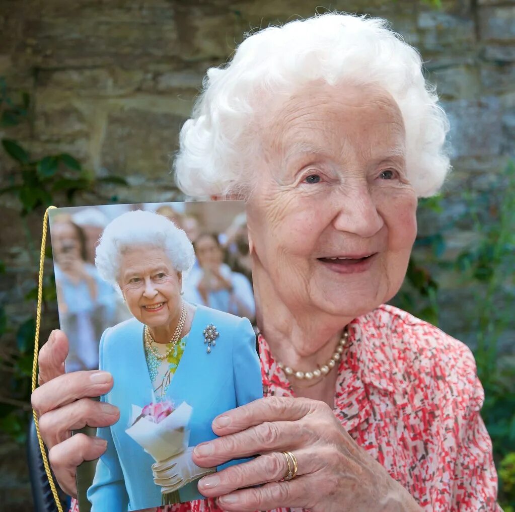 Centenarian. Grandmum. Be a centenarian. Centenarian pictures. Live 100 years