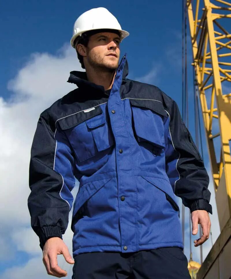 Спецодежда Kubler Workwear. Рабочий в спецодежде. Парень в спецовке. Человек в спецодежде. Рабочая форма производство