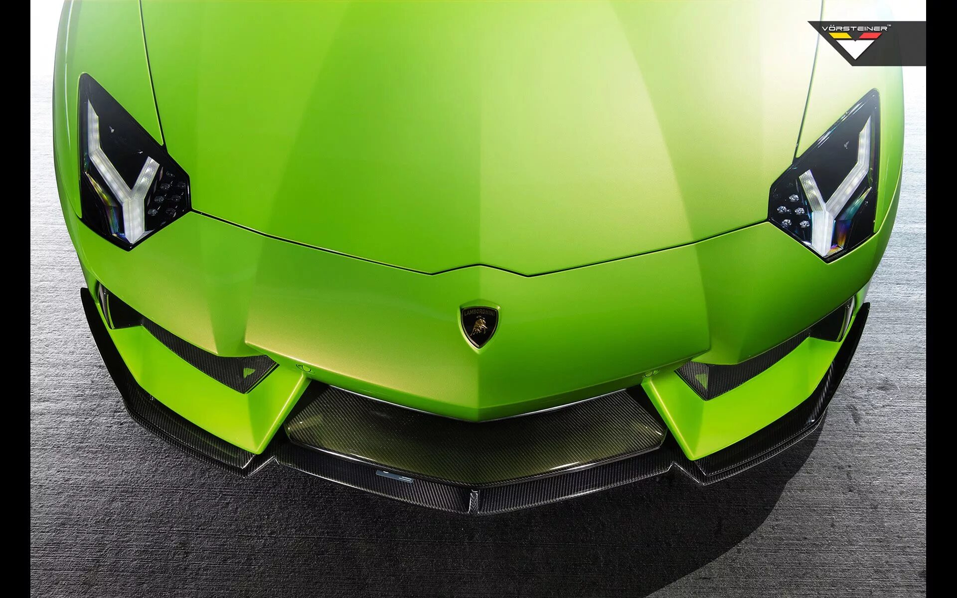 Ламба значок. Ламборджини авентадор зеленая. Lamborghini Aventador 740. Lamborghini Aventador 2021. Green Lamborghini Aventador lp700-4 Roadster.