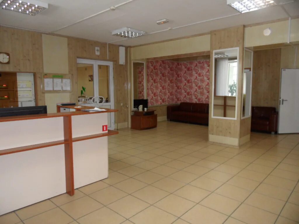 место охранника в школе. рабочее место вахтера. школьный вахтер. кпп охрана. рабочее место вахтера.