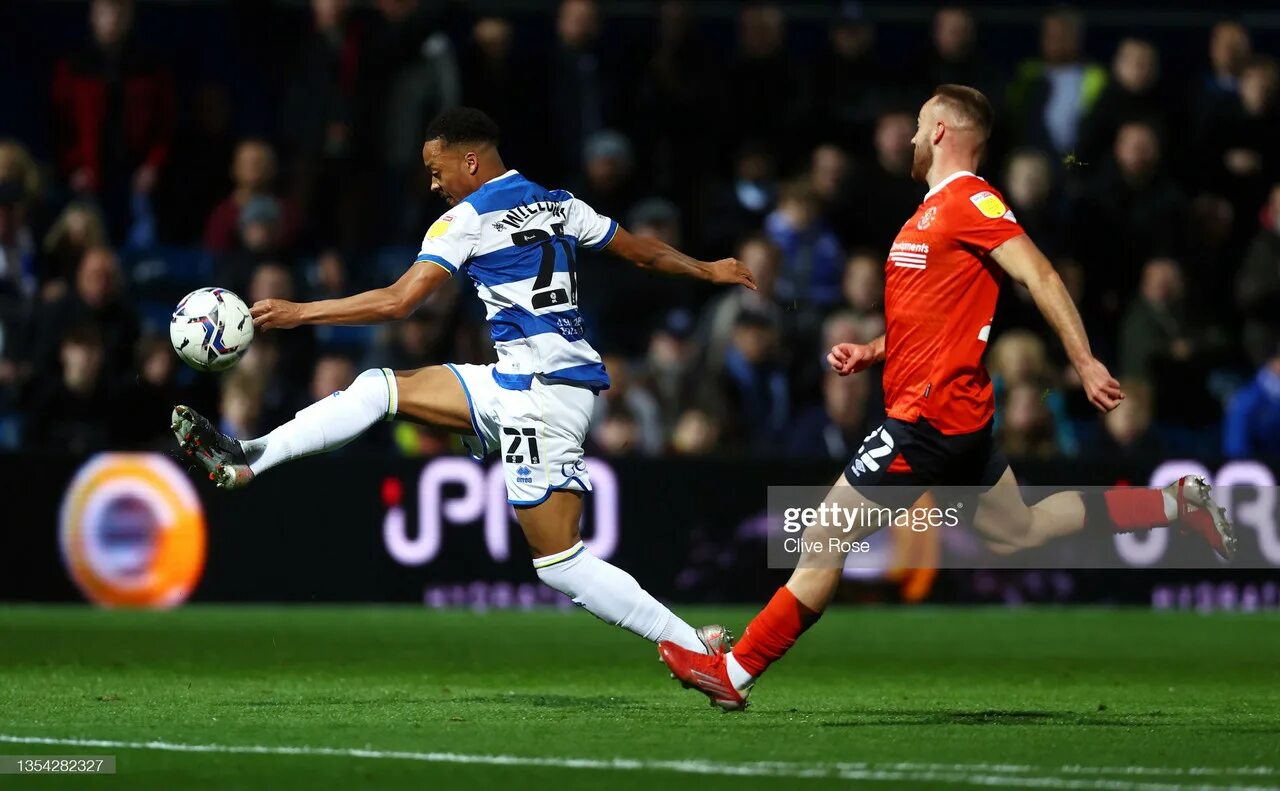 Chris Willock QPR. Ларс Эльструп Лутон Таун. Luton Town 2007/08.