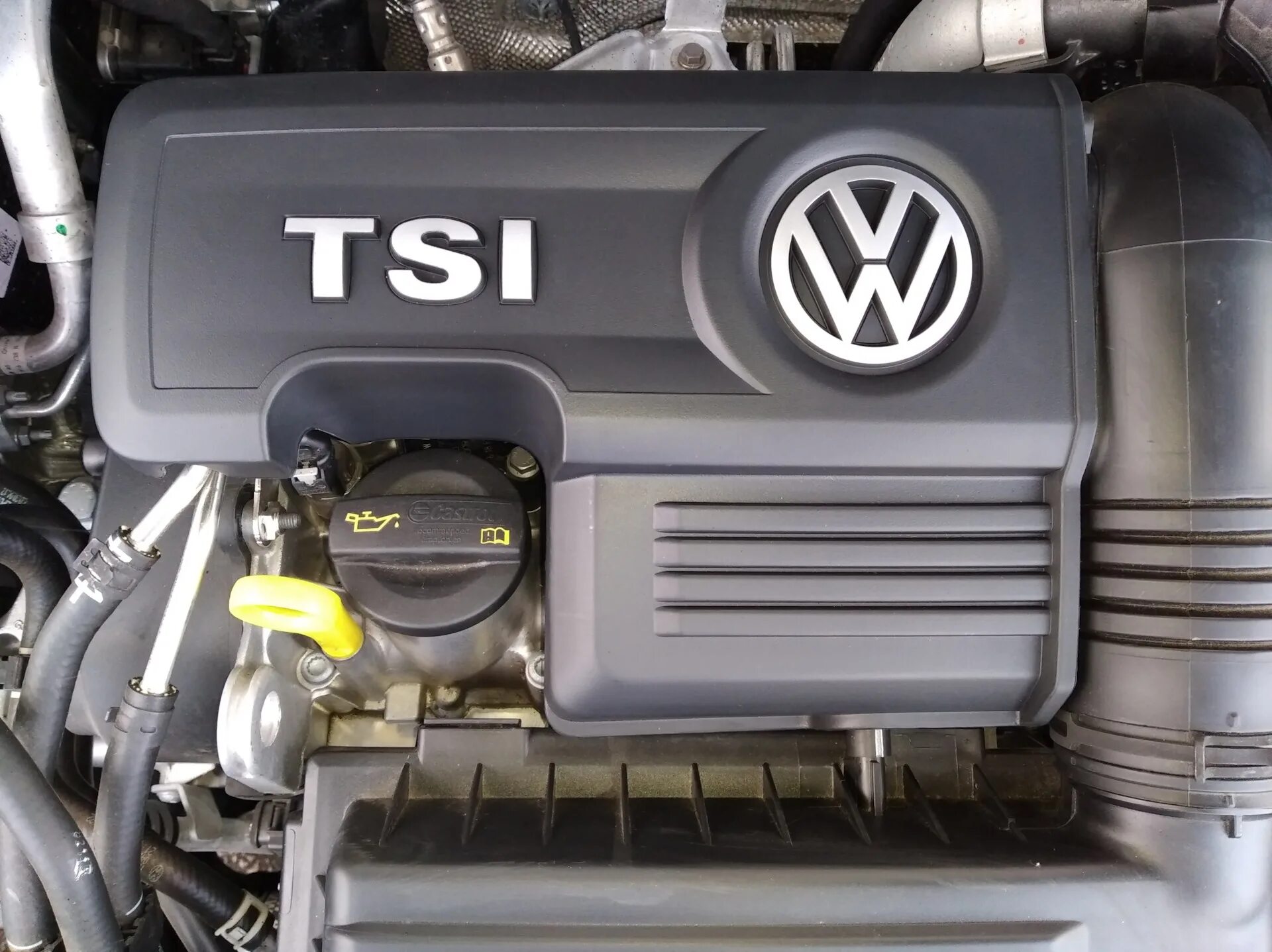 Двигатель Volkswagen Tiguan 1.4 TSI. Tiguan 2 1.4 двигатель. Двигатель Volkswagen Tiguan 1.4. Tiguan 2021 двигатель.