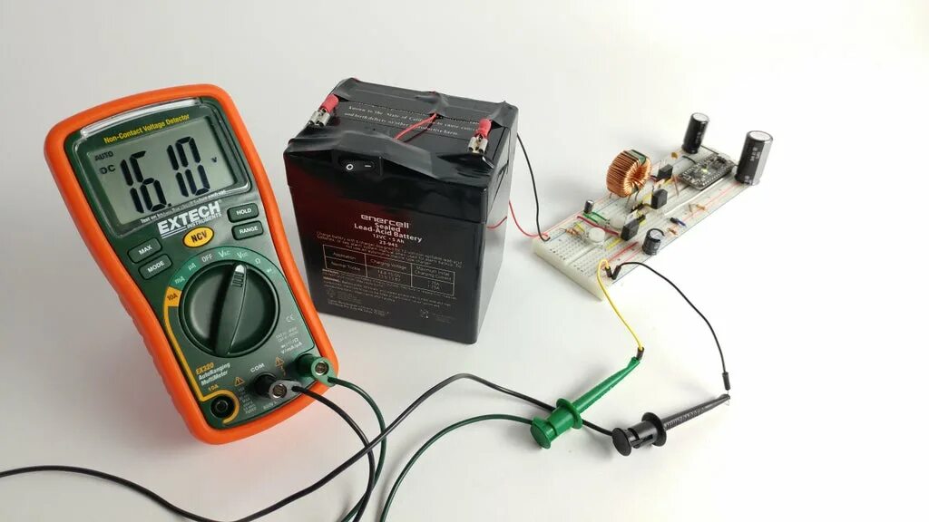 Battery power supply. Мультиметр батарея ИБП. Battery PSU 12v. Батарейка на тестер 12 вольт. Как проверить батарею на шуруповерте мультиметром.