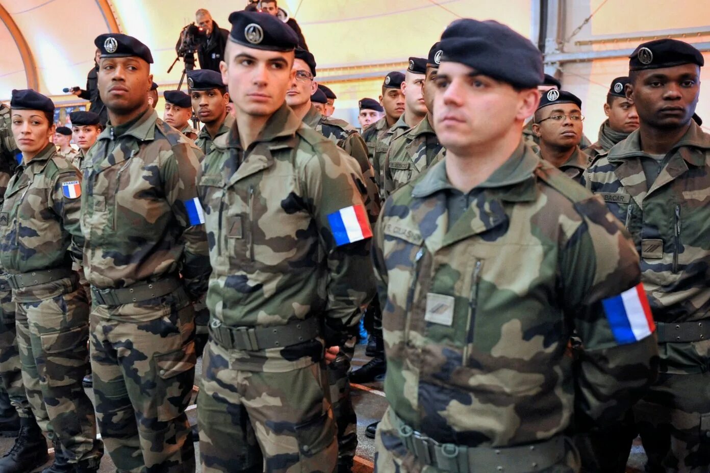 Численность войск франции. Армия франции 2025. военная форма франции. французские военные. французские войска.