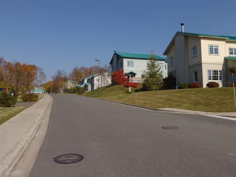 Южно-сахалинск климат. Южно-сахалинск с высоты. Площадь города южно-сахалинска. Сахалинская область южно-сахалинск. Сахалин южно-сахалинск.