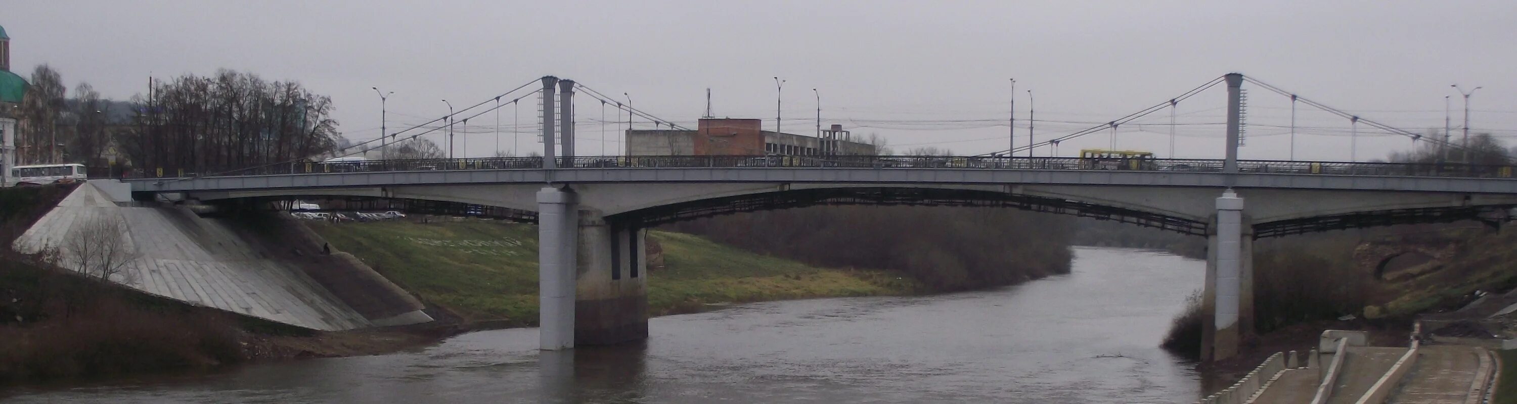 Пешеходные мосты через Днепр Смоленск. Успенский мост Смоленск. Пешеходный мост Смоленск. Мост через Днепр Смоленск.