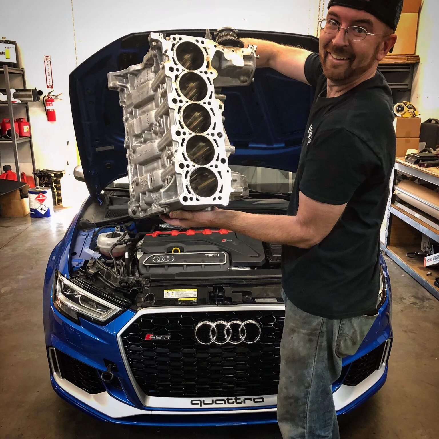 Audi rs3 engine. Мотор rs3. Двигатель Audi q3 gen2. Двигатель rs3. Ауди стейдж 1