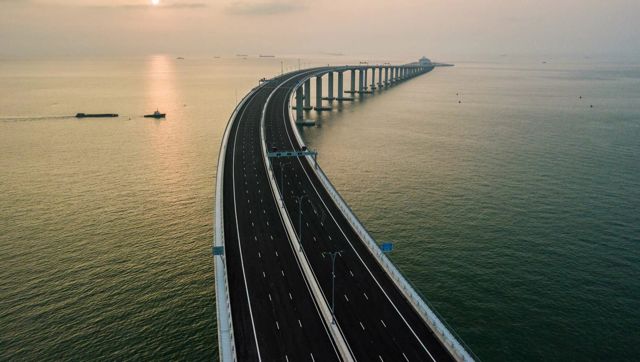 Даньян Куньшаньский мост. Мост Гонконг-Чжухай-Макао Китай. Мост в Макао. 55-Километровый мост Гонконг-Чжухай-Макао.