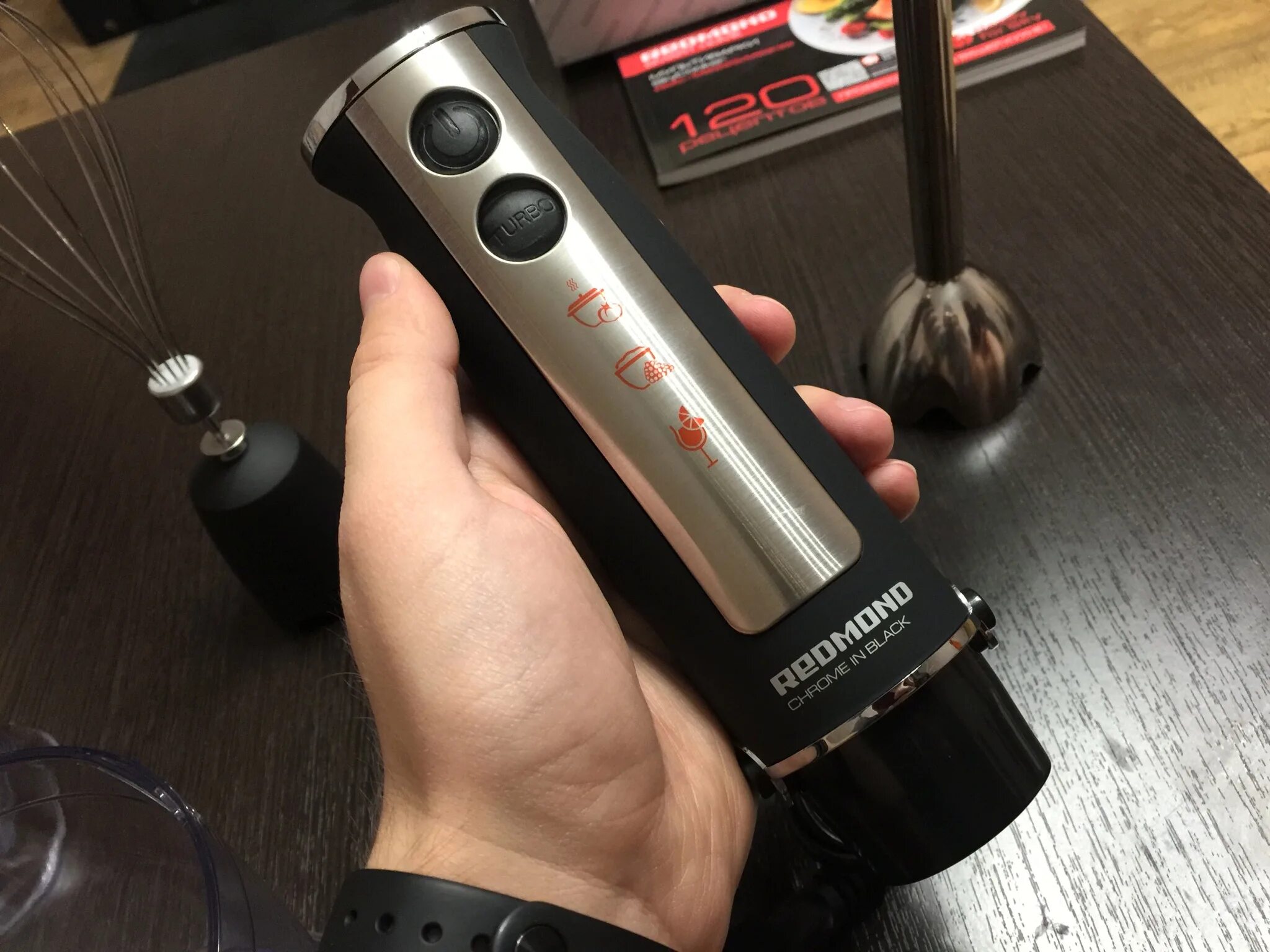 Redmond 2908 блендер. Блендер редмонд 2902 погружной днс. Венчик для блендера redmond 2908. Блендер 2908. Блендер 2908.