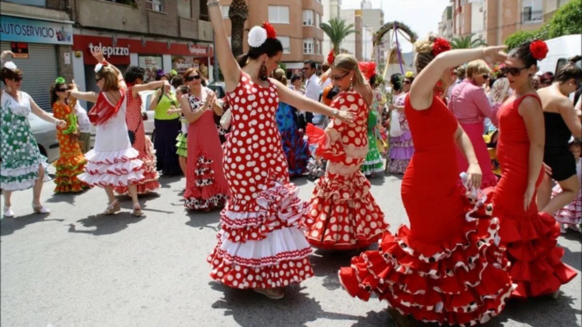Испански фото. Севильяна Мартин. Фестиваль фламенко в Испании. Испанский танец Севильяна. Испания карнавал фламенко.