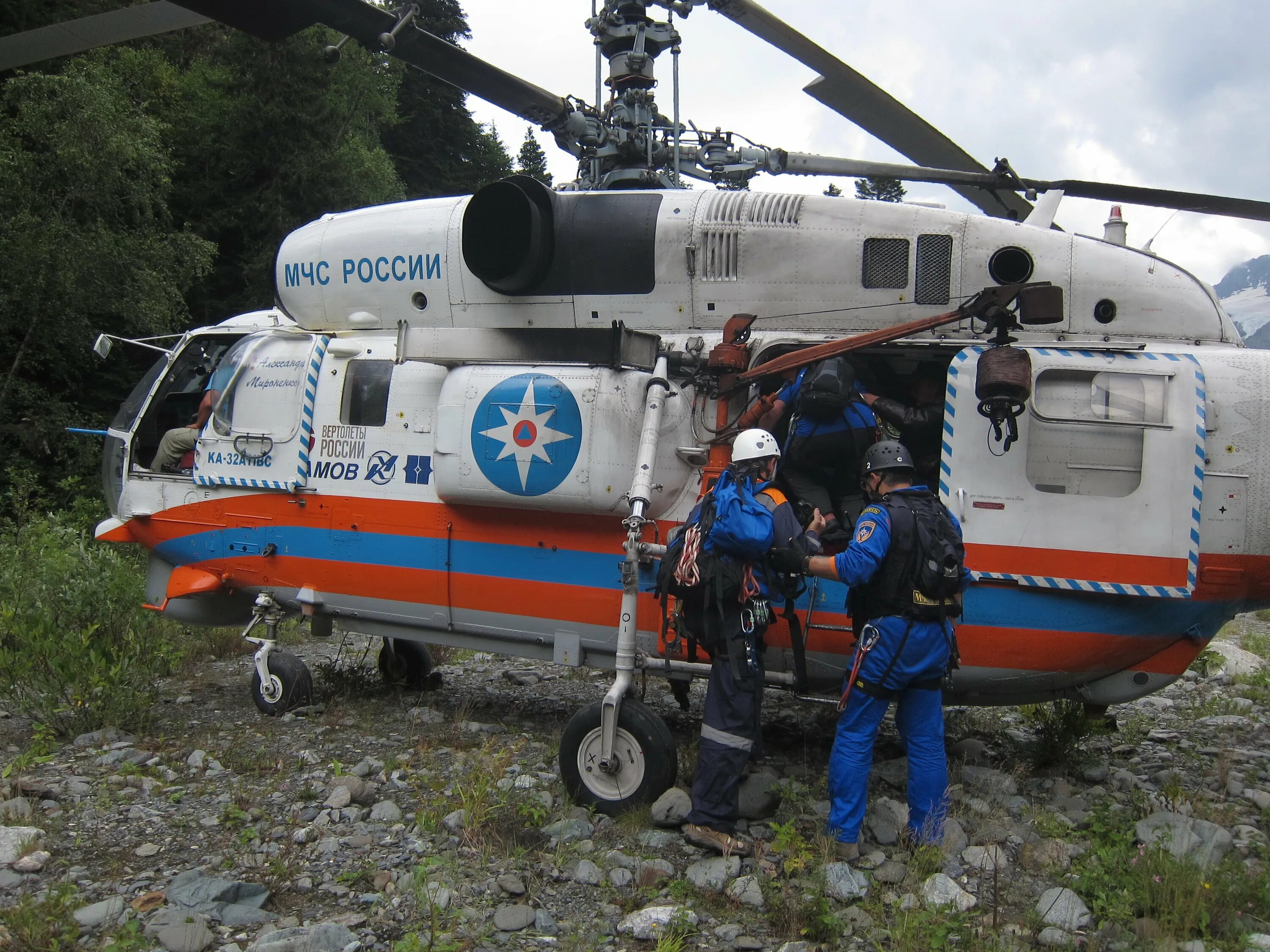 Вертолёт agustawestland ch-149 cormorant. Спасательный вертолет osprey. Вертолет спасателей. Спасательный вертолет сикорский нн-60. Пожарный спасательный вертолёт.