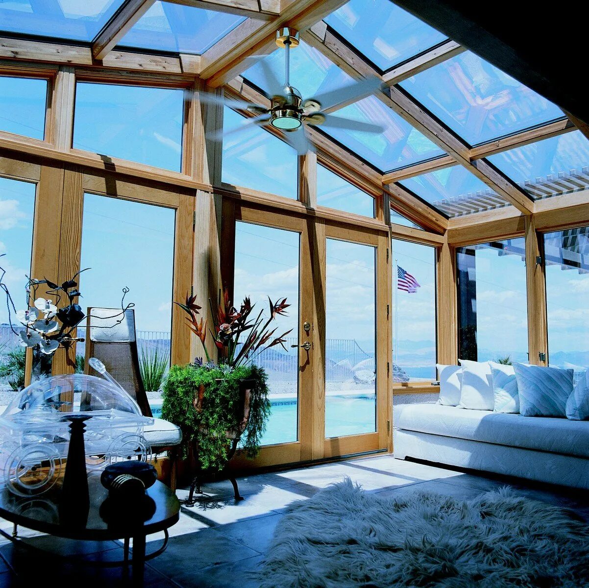 Стеклянная крыша в доме. Four seasons sunrooms зимние сады. стеклянная крыша. стеклянная крыша для террасы. домик со стеклянной крышей.