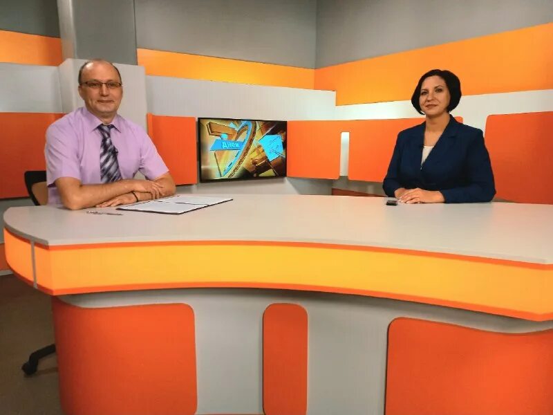 Твн телеканал. Твн продвижение новокузнецк. Новости твн новокузнецк сегодня. Ведущие на канале твн новокузнецк. Новокузнецк все сотрудники твн.