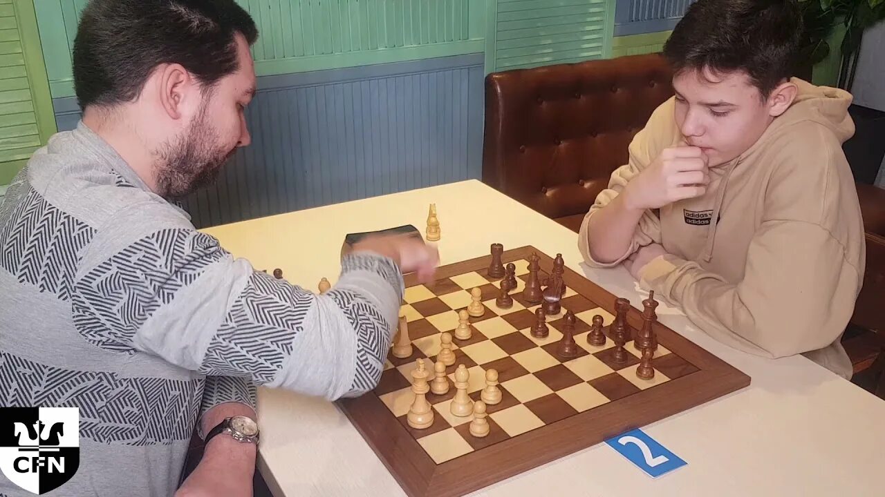 We to play chess with tomas. We to play chess with tomas