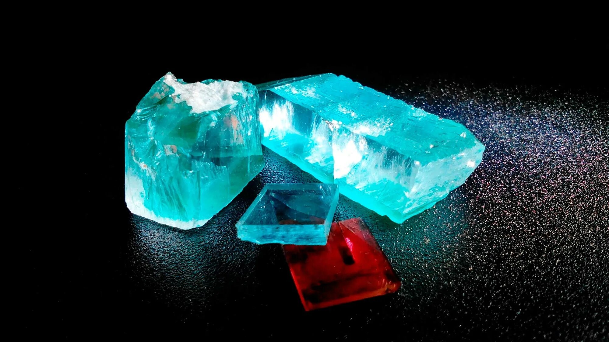 Современные кристаллические материалы