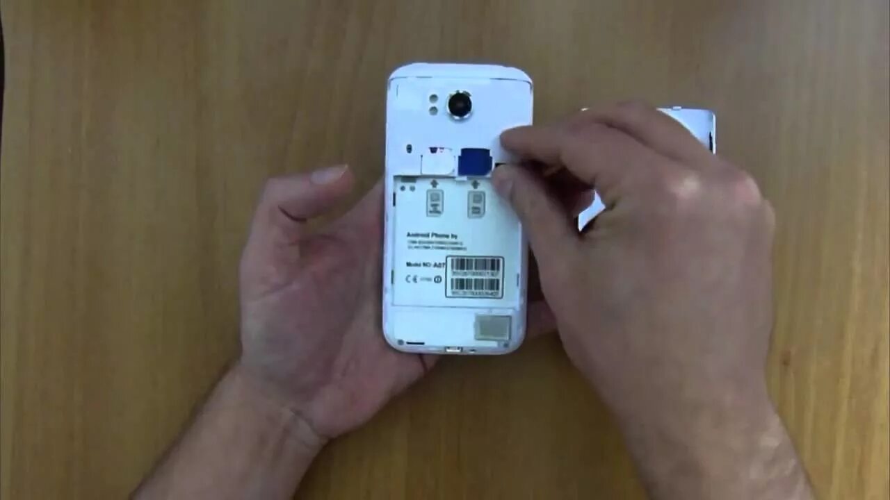 Как вставить симку в телефон видео. Вставка сим карты в телефон fly. как вставить симку в телефон. какой стороной вставлять симку в телефон. как вставить симку в телефон lg.