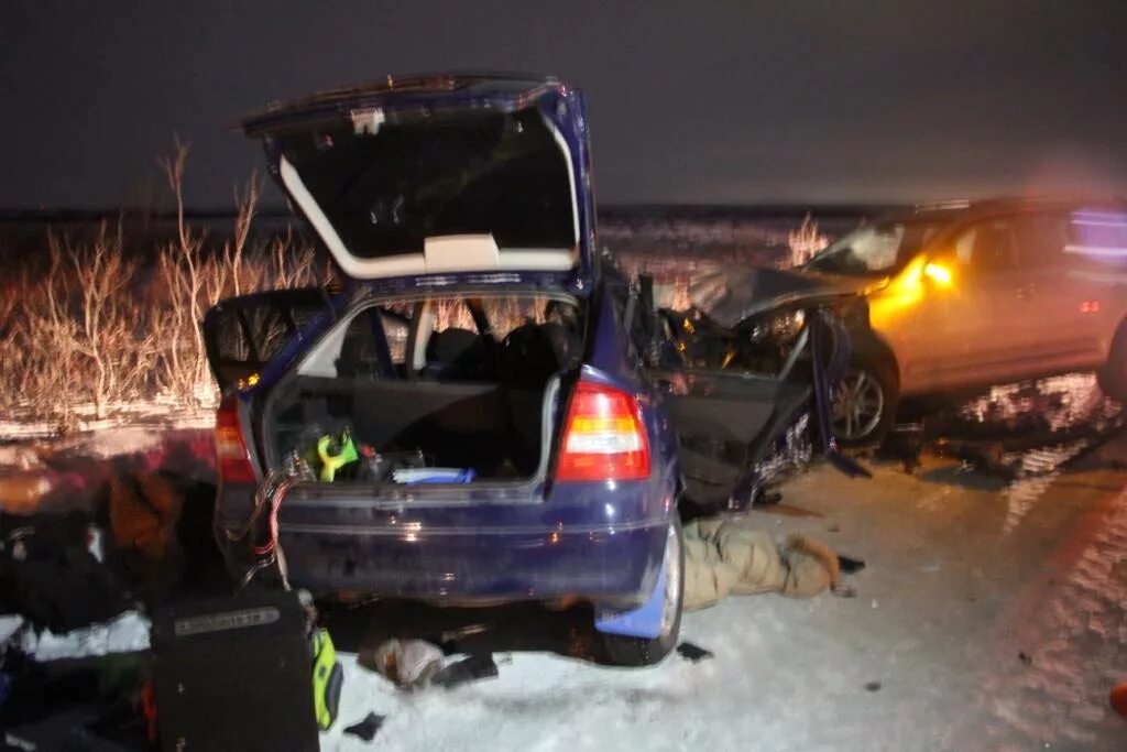 Новости в воркуте сегодня происшествия на сегодняшний. Воркута дтп вчера на перекрестке тиманского моста. Воркута 17. Аварии воркута сегодня. Авито в воркуте происшествие.