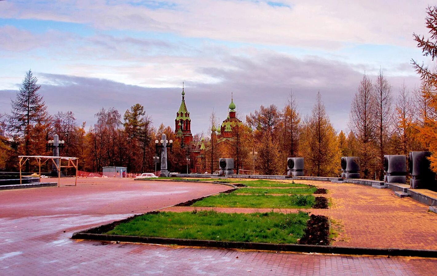 Алое поле 2. Алое поле Челябинск. Парк на алом поле Челябинск. Парки алое поле Челябинск. Сквер на алом поле в Челябинске.