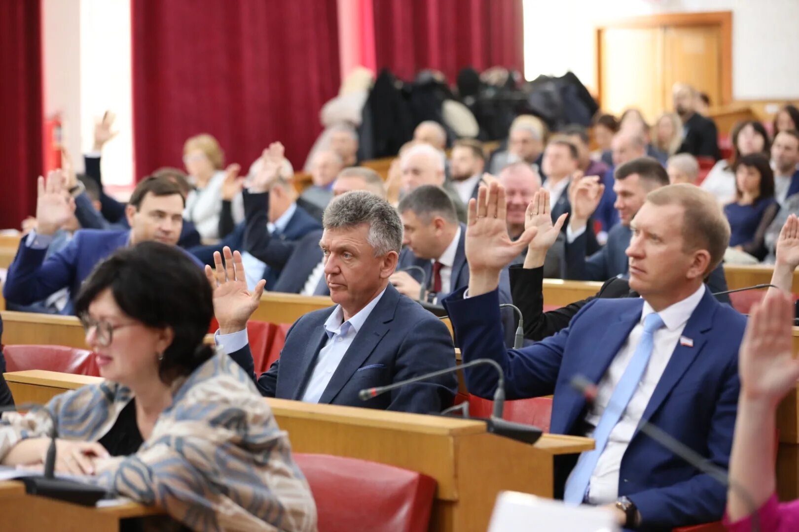 Список кандидатов в госсовет крыма 2025. Госсовет крыма. фото совещания госсовета.
