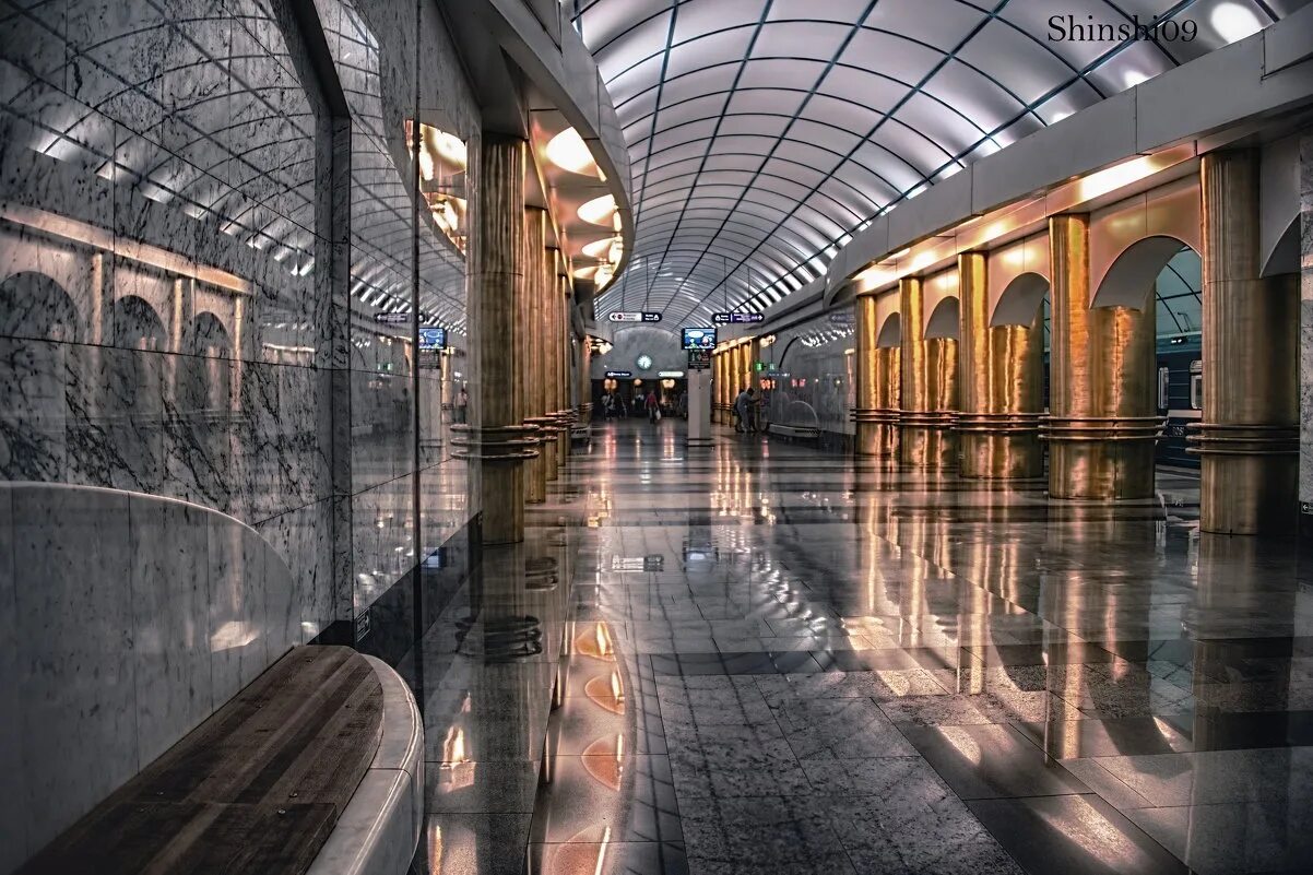 Международная станция метро питер. Международная (станция метро, санкт-петербург). Вестибюль станции международная. Станция метро международная москва. Петербургский метрополитен международная.