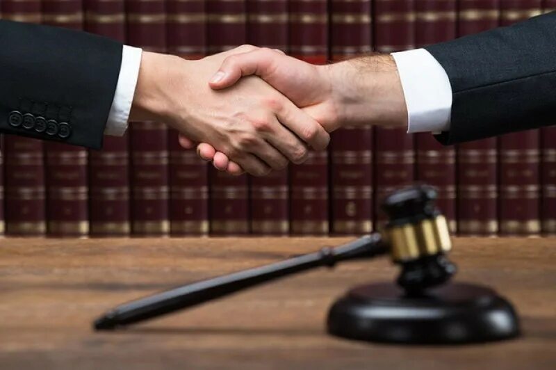 Интересов клиентов в судах. Интересов клиентов в судах