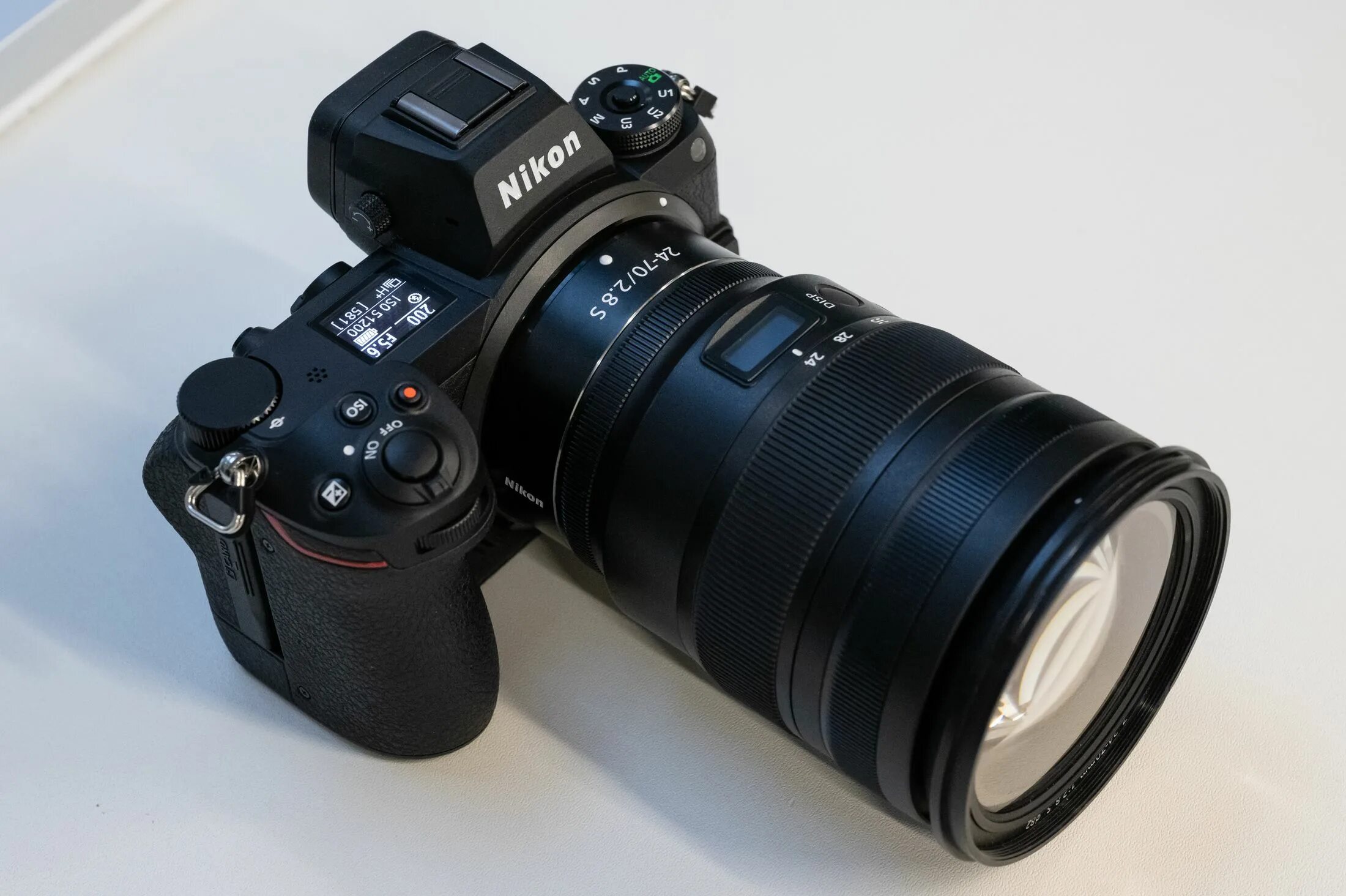Nikon z5 z6