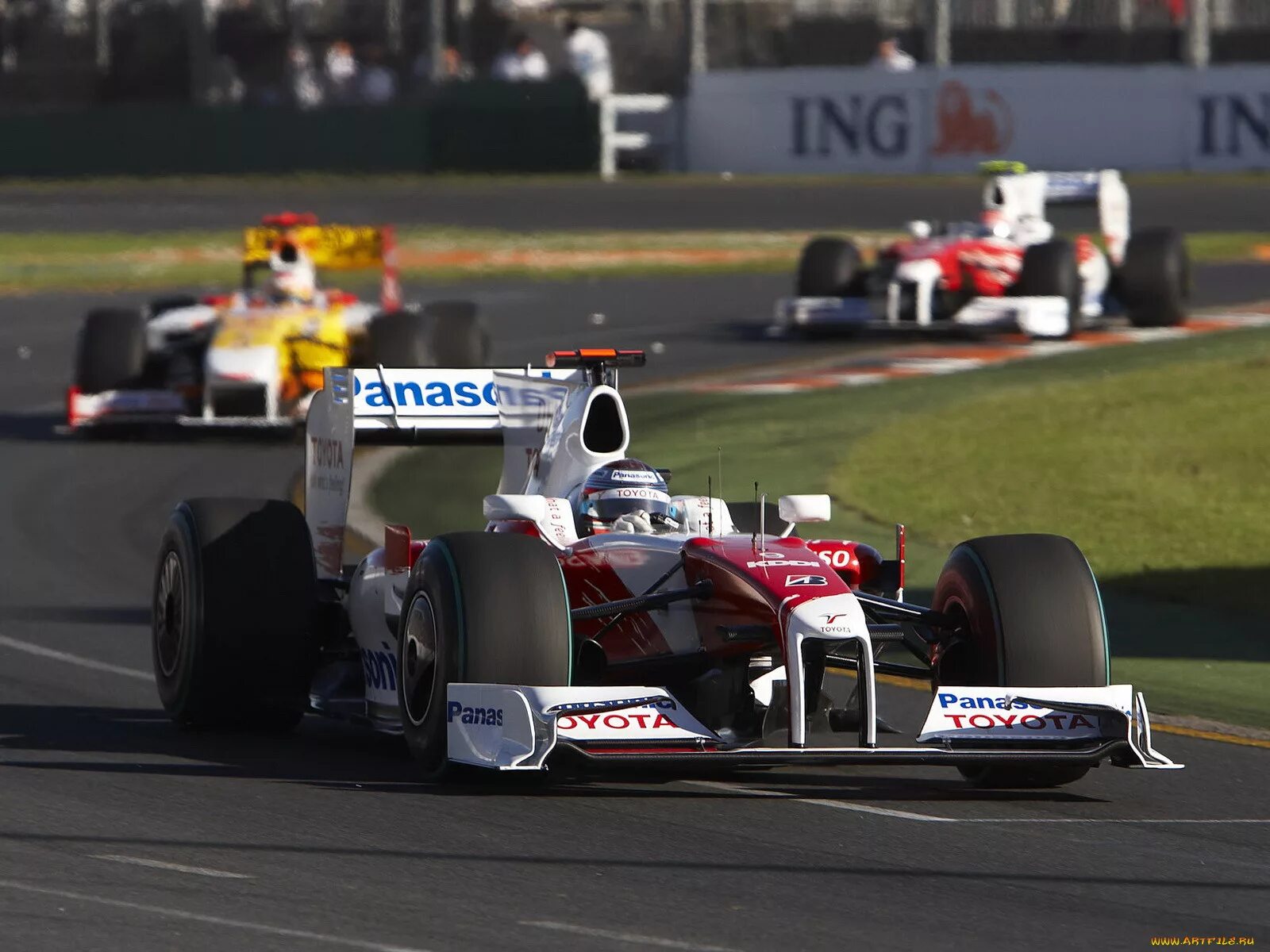 Формула 1 австралия. F1 2009. Formula 1 2009. Болид Браун 2009.
