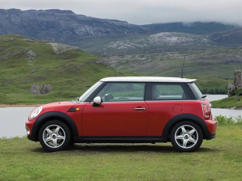MINI Cooper. (02/2014)