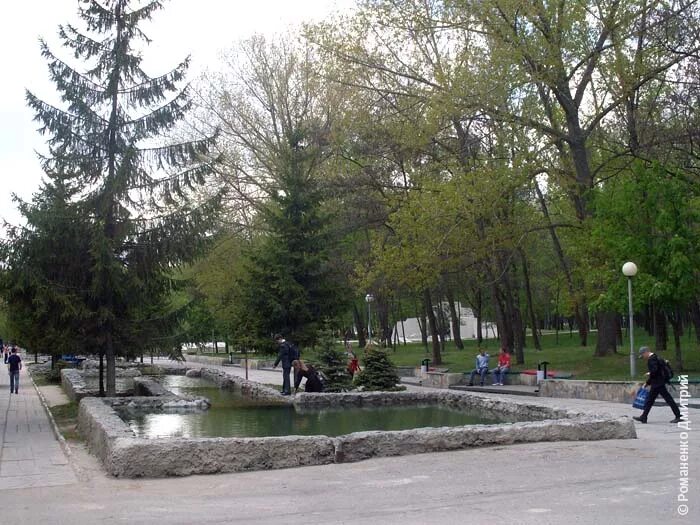 Парк Гагарина Белгород. Парк памяти Гагарина Белгород. Сквер Гагарина Белгород. Памятник парк Гагарина Белгород. Парк памяти белгород где находится