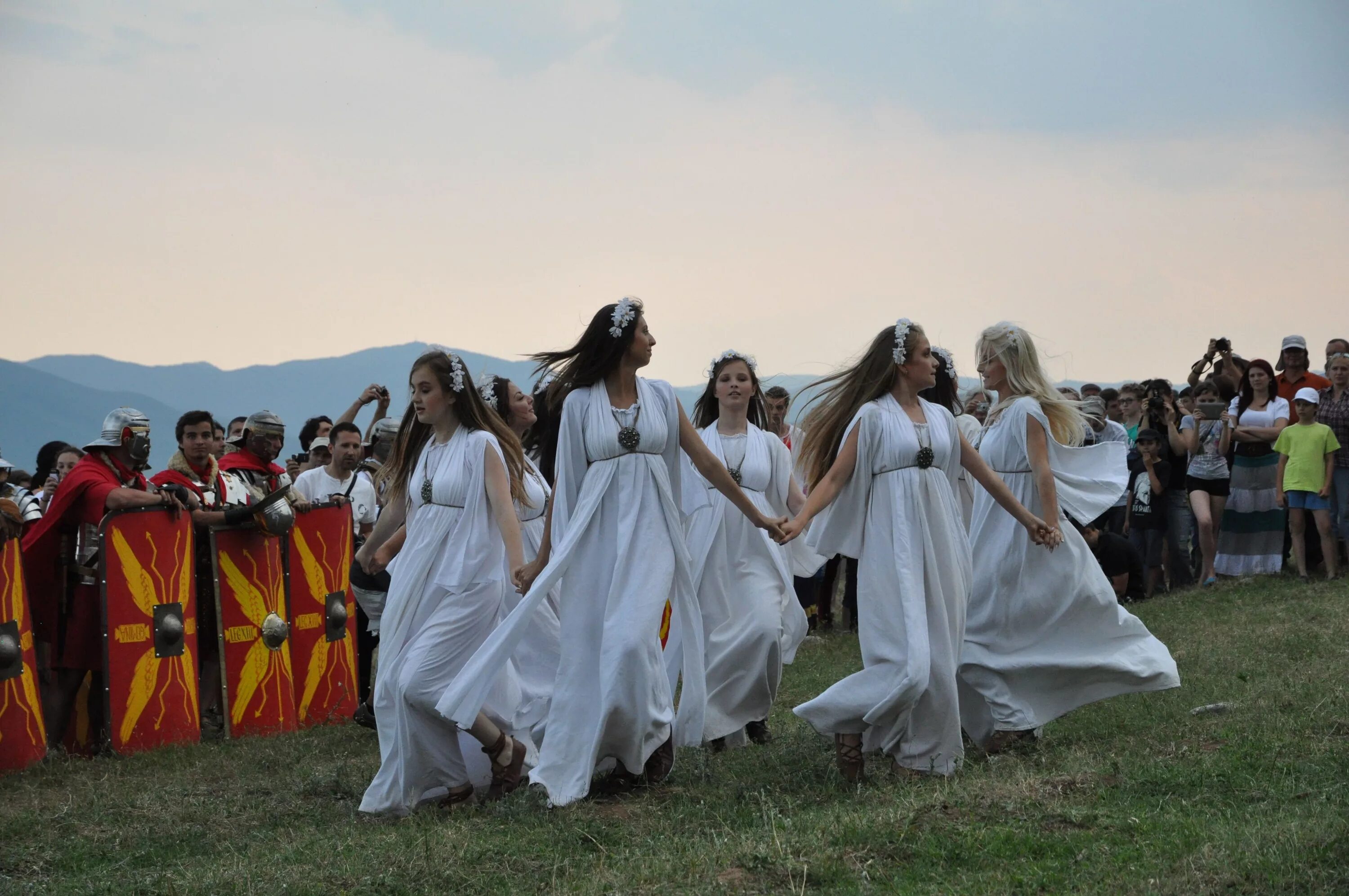 Бельтайн кельтский праздник. Pagan festival. Шабаш бельтайн. Праздник бельтайн в шотландии. Шабаш бельтайн.