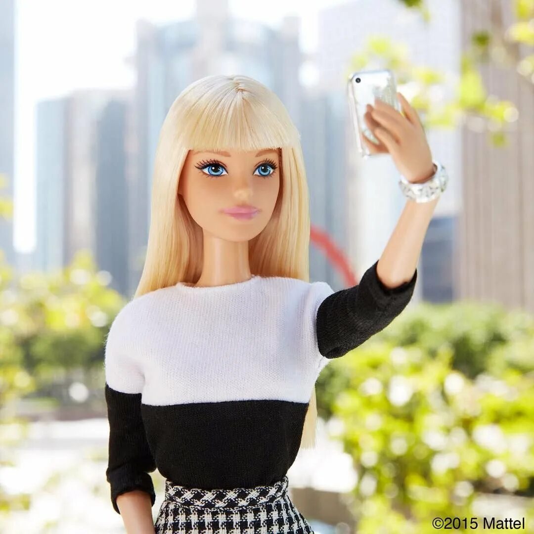 Insta barbie. Инстаграмм барби. куклы барби инстаграмм. barbie куклы инстаграмм. куклы барби селфи.