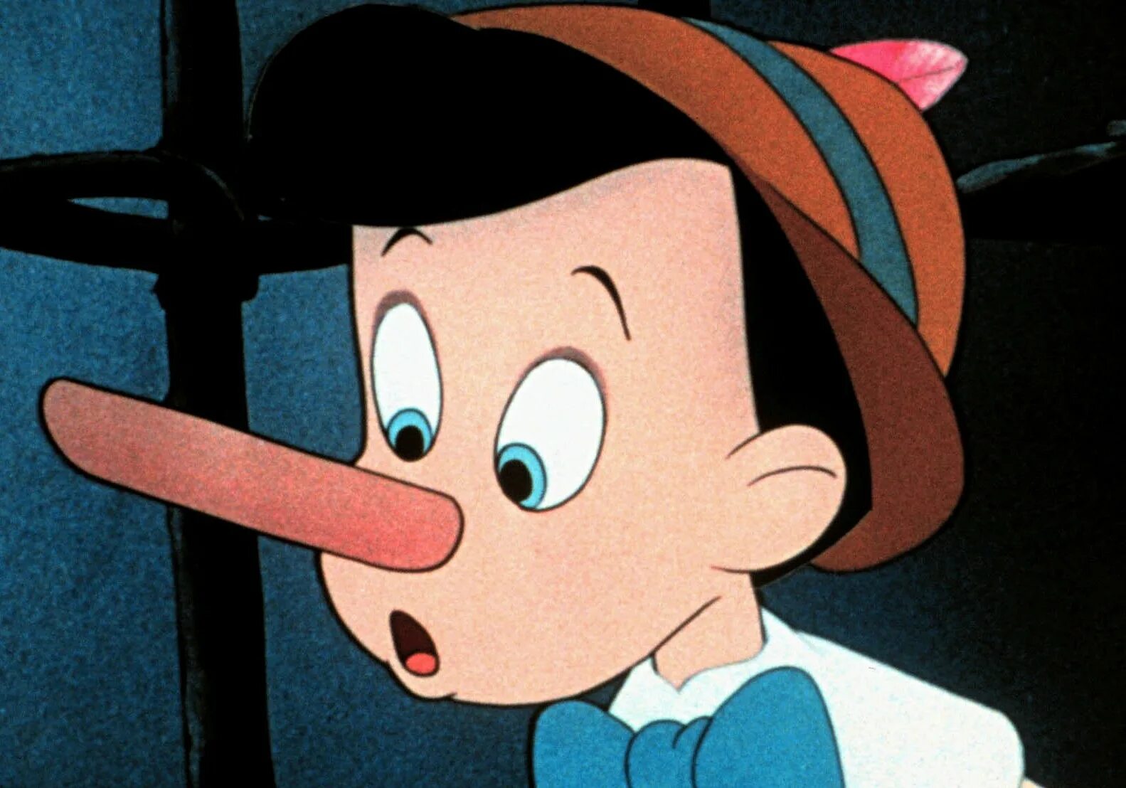 От вранья растет. Пиноккио (2о19). Пиноккио ври Пиноккио ври. Пиноккио Нетфликс. Длинный нос Пиноккио.