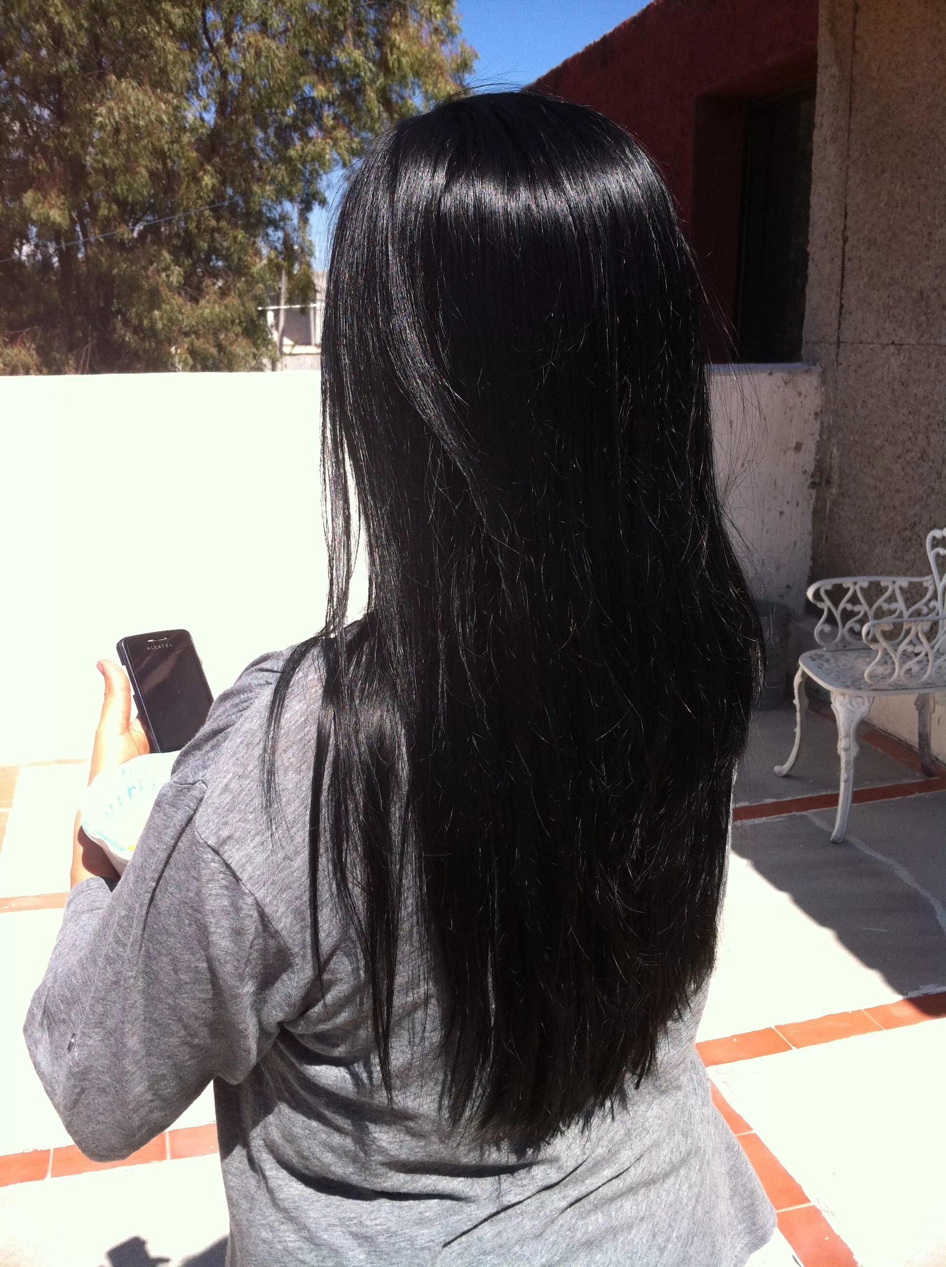 Черные волосы. Девушка с длинными черными волосами. Черные прямые волосы.