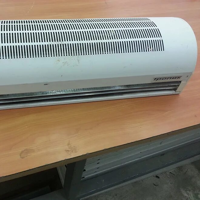 Завеса тепловая rm-1220-3d-y. Rm 0510 d y тепловая завеса. Тепловые завесы 3 м. Завеса тепловая тропик а3 (3000вт*220в*280м3/час). Завеса тепловая 18квт rm--1820-3d-y hintek.