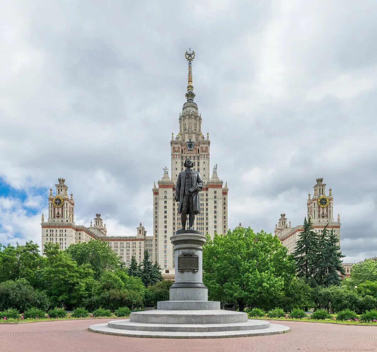 Московский государственный университет имени м.в.Ломоносова，МГУ. Московский университет м. в. Ломоносова. Институт им Ломоносова Москва. Московский государственный университет имени м.в.Ломоносова 1755 г..