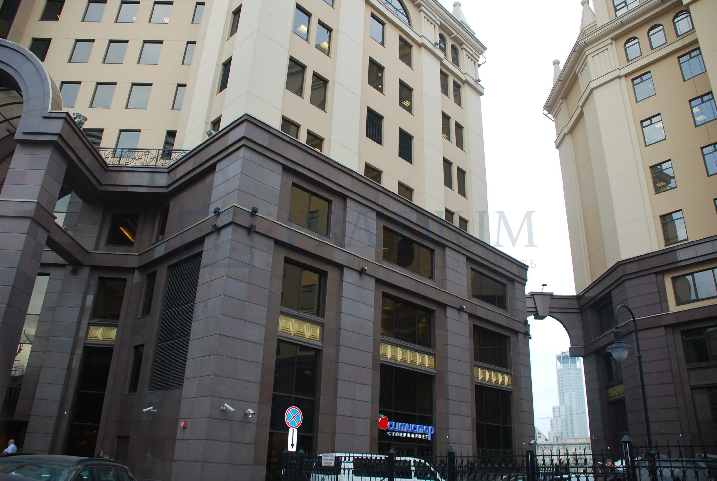 Павелецкая выход 2. , д. Павелецкая дом 2 строение 2. Индекс на павелецкой набережной. Павелецкая плаза, москва, павелецкая площадь, 2, стр.