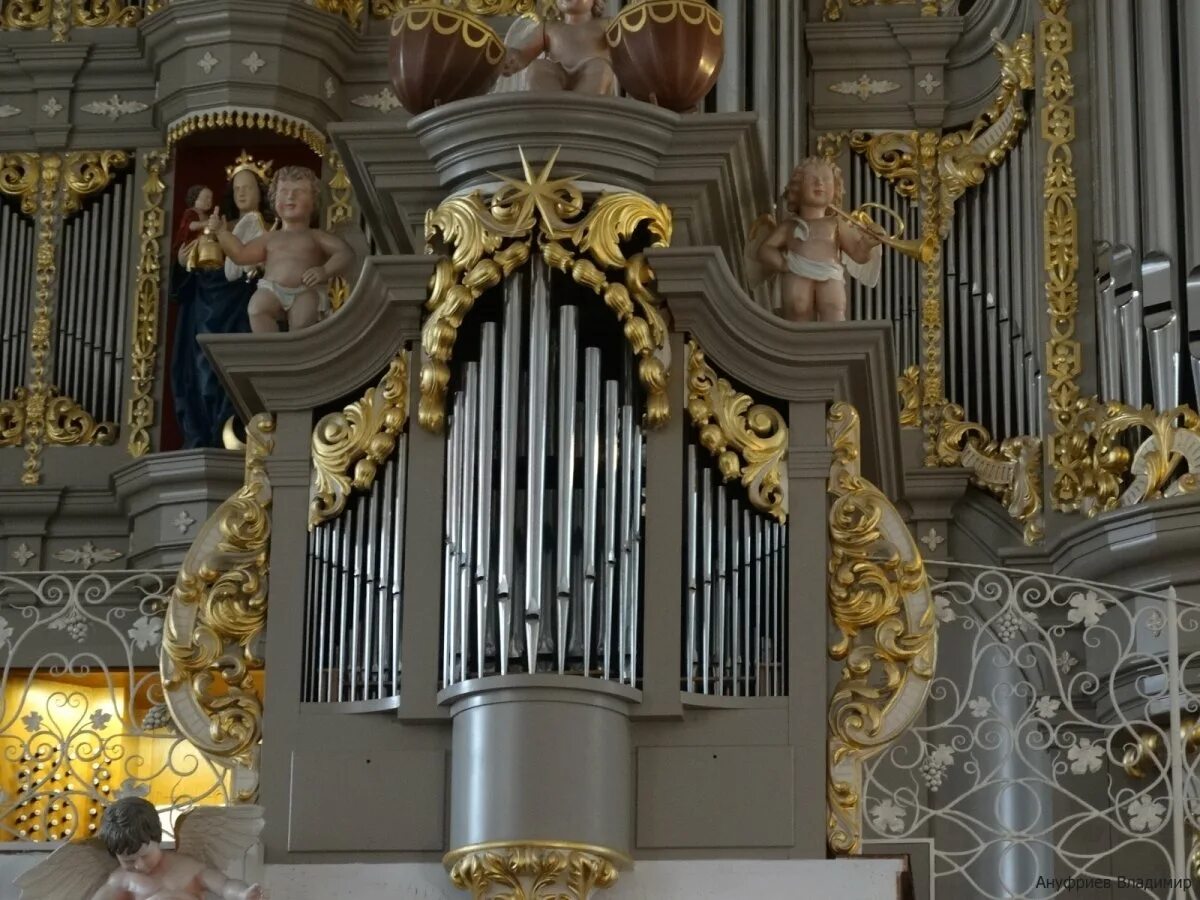 Орган в калининграде купить билет. Самый большой органный зал в России.