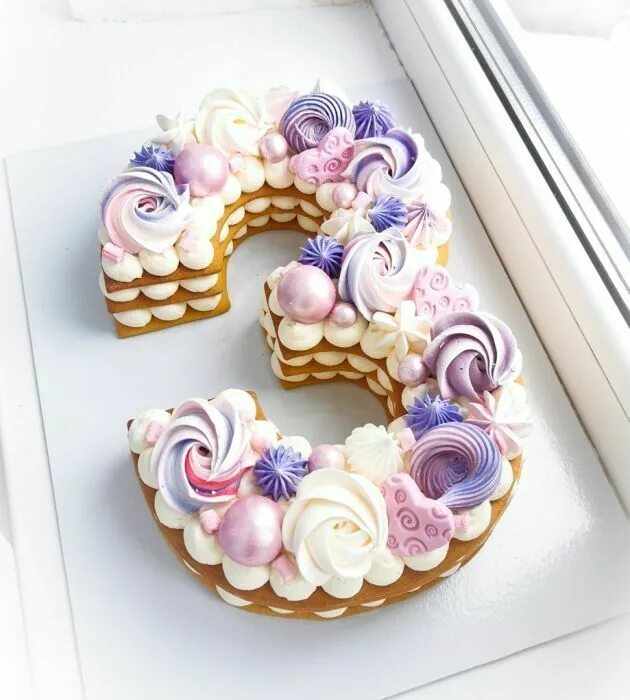 Торт цифра пять. Торт цифра 3 для мальчика. Торт цифра украшение. Торт цифра декор. Торт цифра три кота.