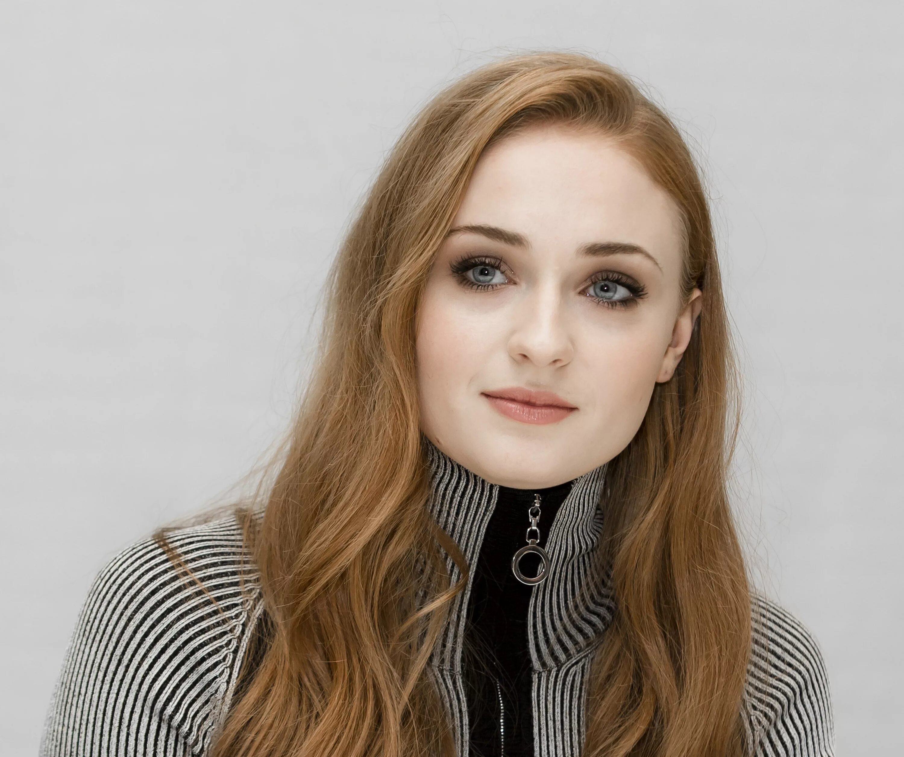 Софи тёрнер. Софи Тернер (Sophie Turner). Софи Тернер рыжая. Софи тёрнер фото.