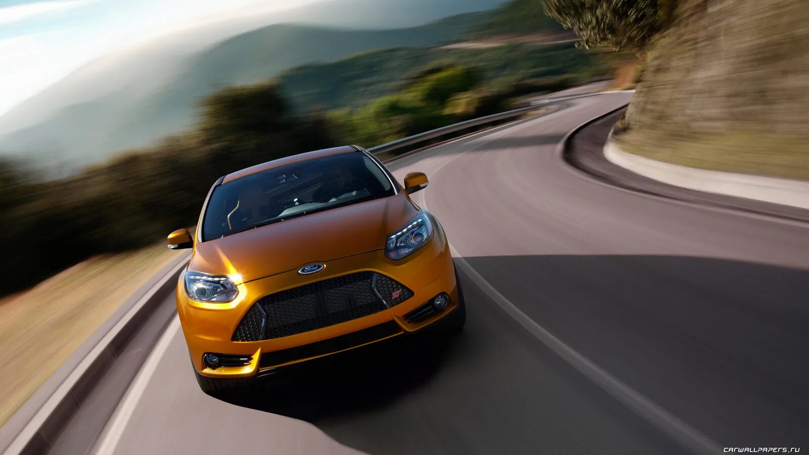 Форд фокус едет. Ford focus st 2011. Ford focus 2 st рестайлинг. Ford focus 2 st. Желтый форд фокус.