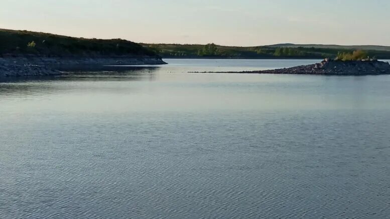 Ириклинское водохранилище сброс воды сейчас. Ириклинское водохранилище Оренбургская область. Ириклинское водохранилище канал. Апаранское водохранилище 2022.