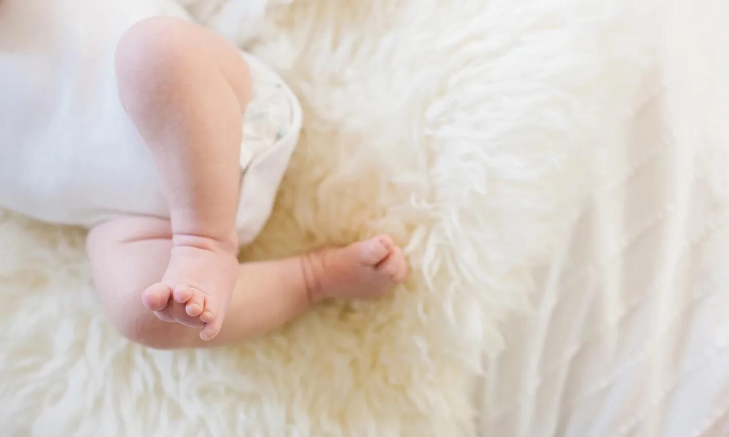 Фотосессия с новорожденным дома. Bebe menininha xixi. Красивые новорожденные. Счастливое детство фотографии. Фотосессия с малышом нюд.
