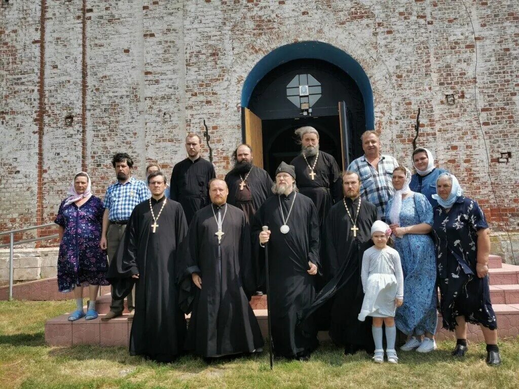 козельская епархия духовенство. козельское благочиние. кафедра митрополита. первый благочиний. молебен.