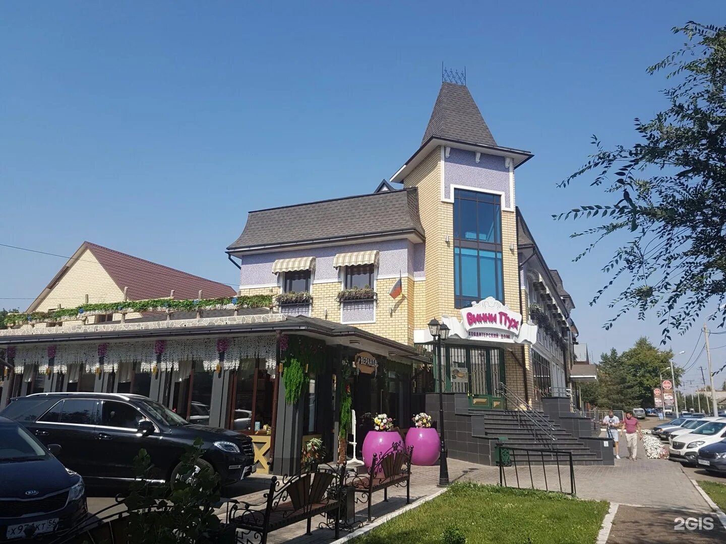 Кондитерский дом Винни Пух, Оренбург - "Шикарный кондитерский цех, кафе и летнее
